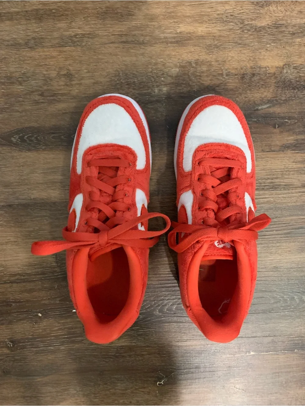 Nike Kids Red and White Low-Top Sneakers
